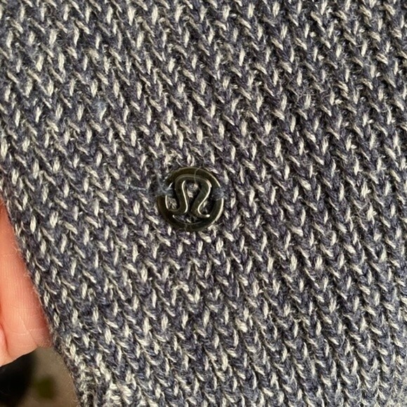 Lululemon sweater Womens size 4 Gray Cabin Yogi Sweater merino wool - Picture 7 of 9